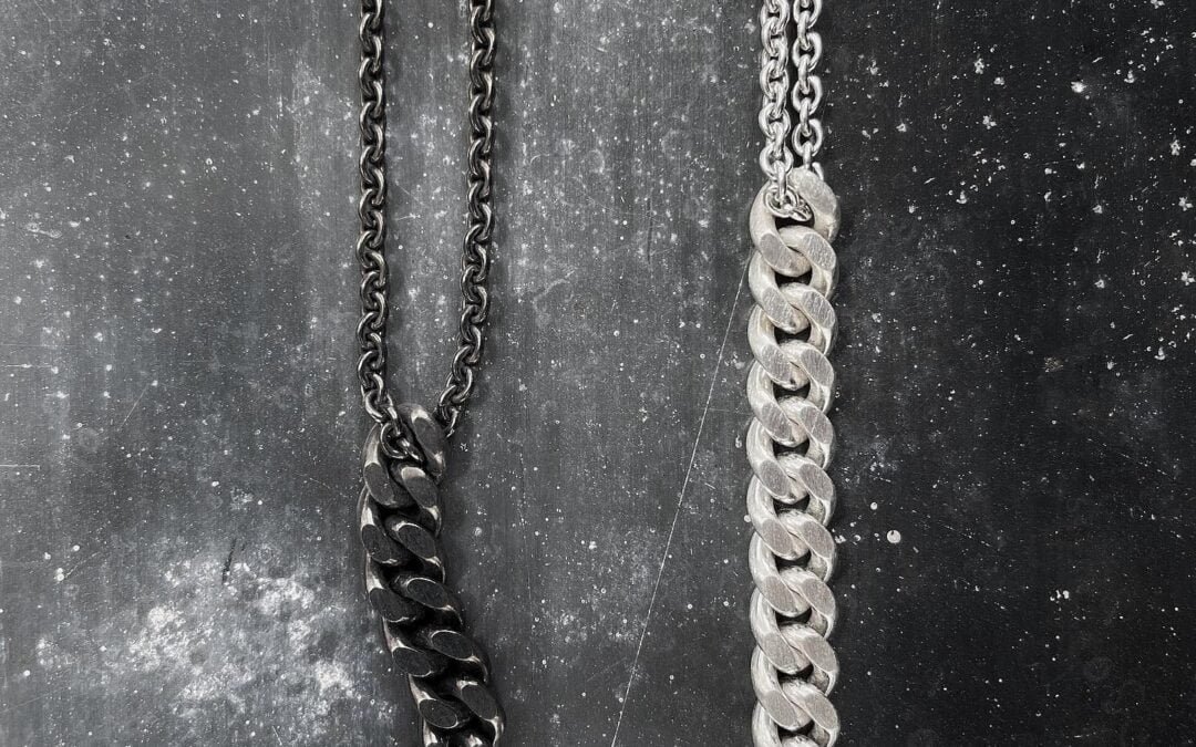 .⛓NEW variations of chain necklaces on the way⛓Solid silveroxidized silver.For details please get in touch. •#chain #necklace #amulet #pendant #jewelry #jewellery #silverjewelry #solidsilver #contemporaryjewelry #jewelrylover #artjewelry #artisanjewelry #fetishjewelry #oneofakind #madetoorder #uniquejewelry #instajewelry #unisexjewelry #slowfashion #conceptualfashion #avantgardejewelry #statementjewelry #assesories #darkluxury #blacklovers #blvck #darkfashion #urbanstyle #minimalurbanism #bkrebjewelryberlin