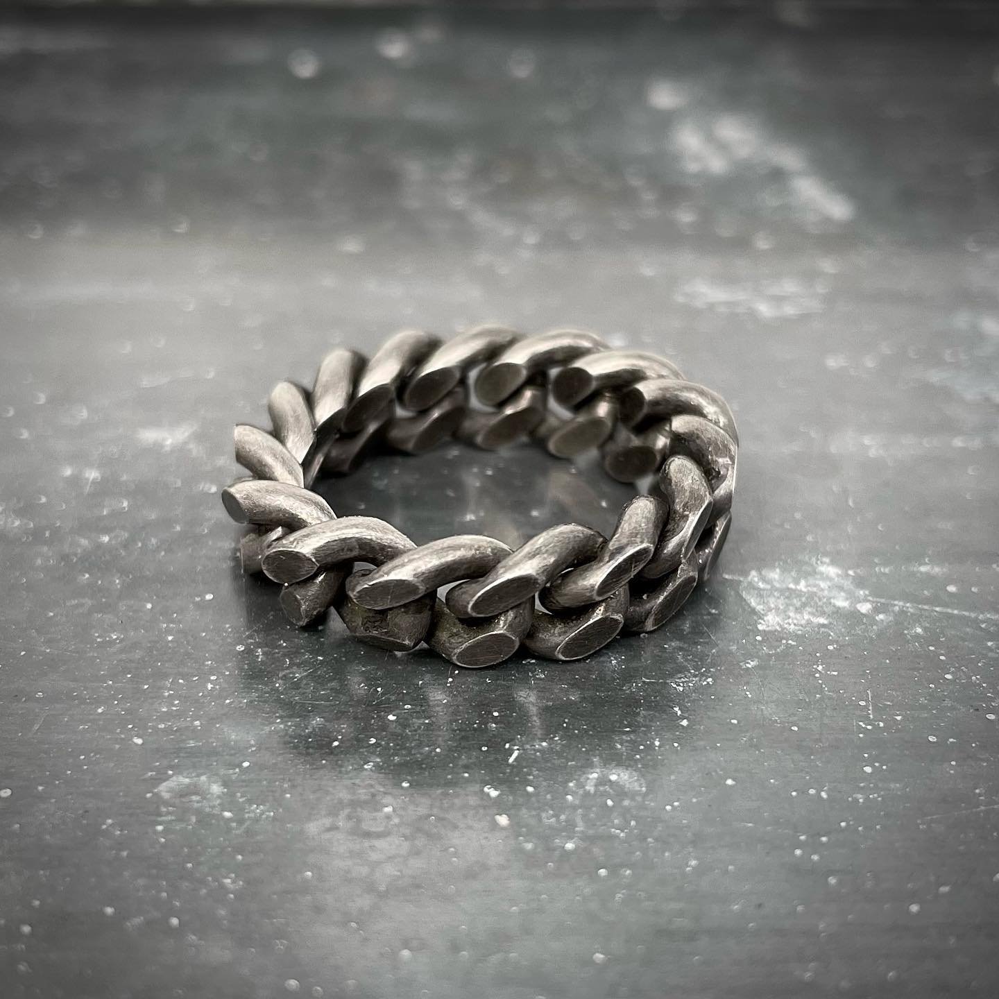 ⛓⛓CHAIN ring - tank track. NOW ONLINE !.#chain #ring #rings #tanktrack #silverrings #tanktrack #instajewelry #silverjewelry #blacksilver #nongenderjewelry #buylesschoosewell #jewelrylover #blacklover #darkluxury #darkfashionstyle #blackandwhitephotography #bnw #selfportrait #blacklovers #statementjewelry #jewelry #slowfashionstyle  #urbanstyle #minimal #unisex #bnwphotography #bkrebjewelryberlin